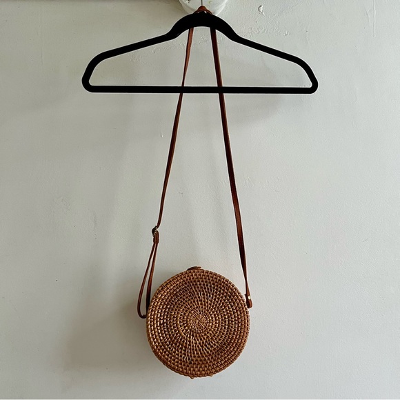 Round Rattan Bag - Picture 3 of 6